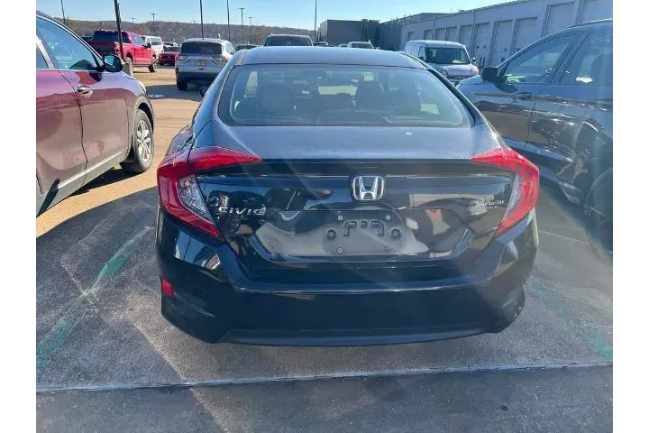 $11795 : Honda Civic 2017 LX 4dr Seda image 5