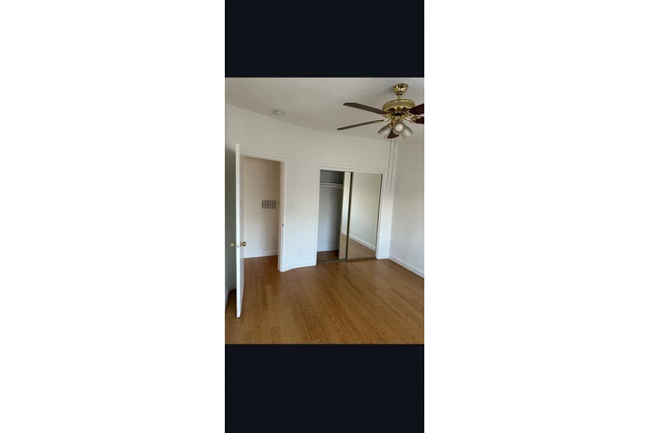 $2200 : renta image 4