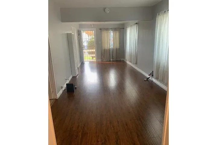 $1800 : Cool 2bd 1ba @ South Gate image 6