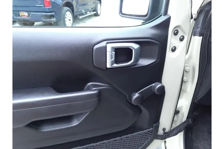 $26987 : Jeep Wrangler Unlimited 2022 image 7