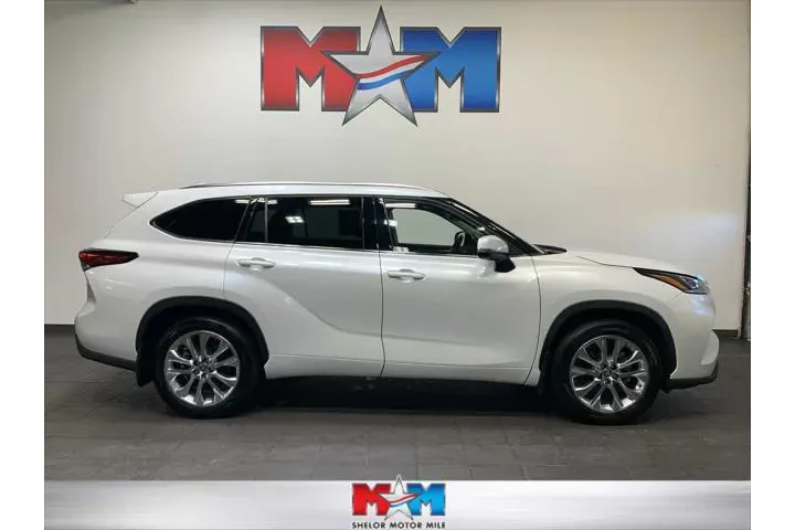 $39989 : Toyota Highlander 2023 AWD L image 1