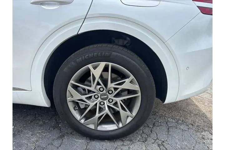 $36900 : Genesis GV70 2023 AWD 2.5T S image 9