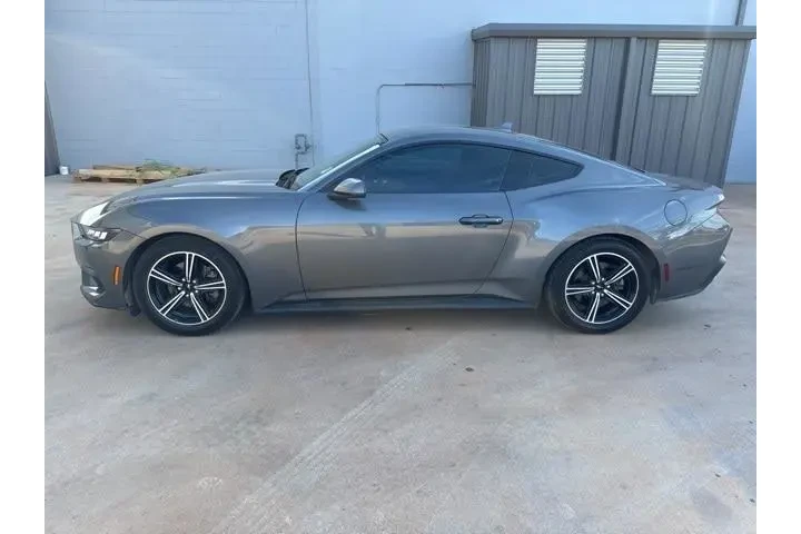 $26900 : Ford Mustang 2024 EcoBoost 2 image 4