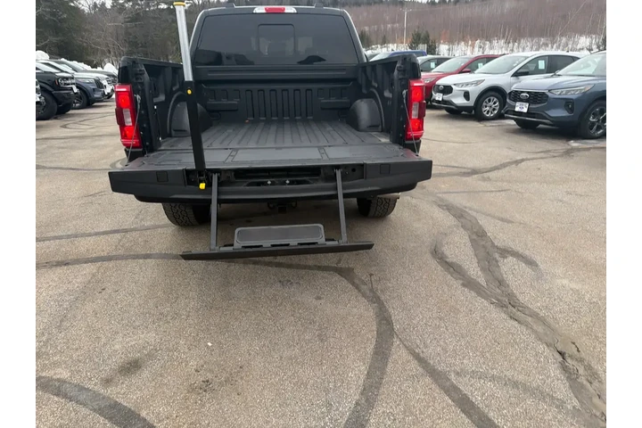 $39995 : Ford F-150 2023 4x4 XLT 4dr image 8