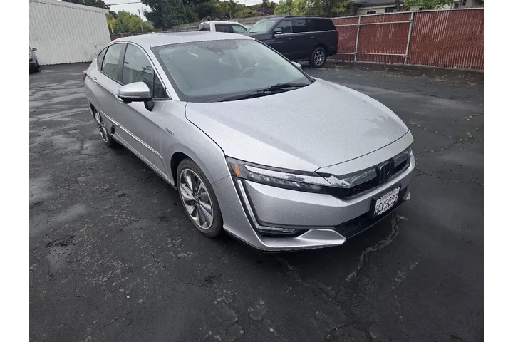 $20950 : Honda Clarity Plug-In Hybrid image 1