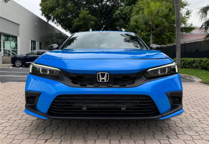 $16900 : Honda Civic Sport HB image 6