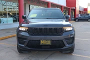 $33287 : 2023 Grand Cherokee Altitude thumbnail
