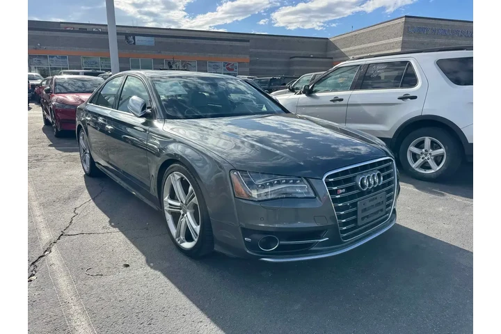 $24237 : Audi S8 2013 AWD 4.0T quattr image 6