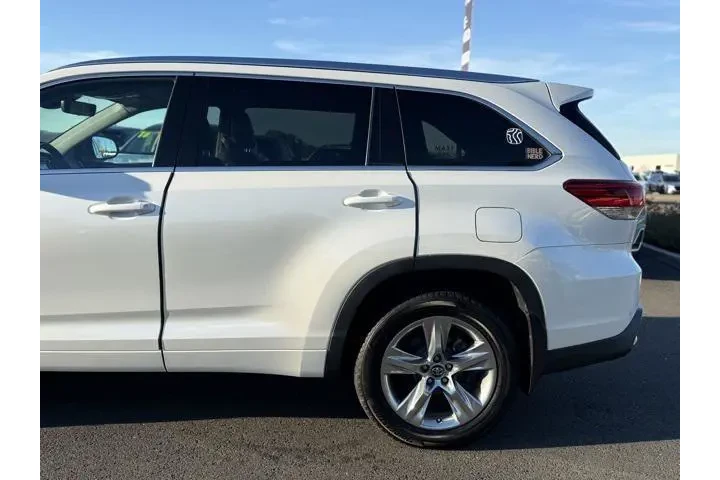 $26991 : Toyota Highlander Hybrid 201 image 4