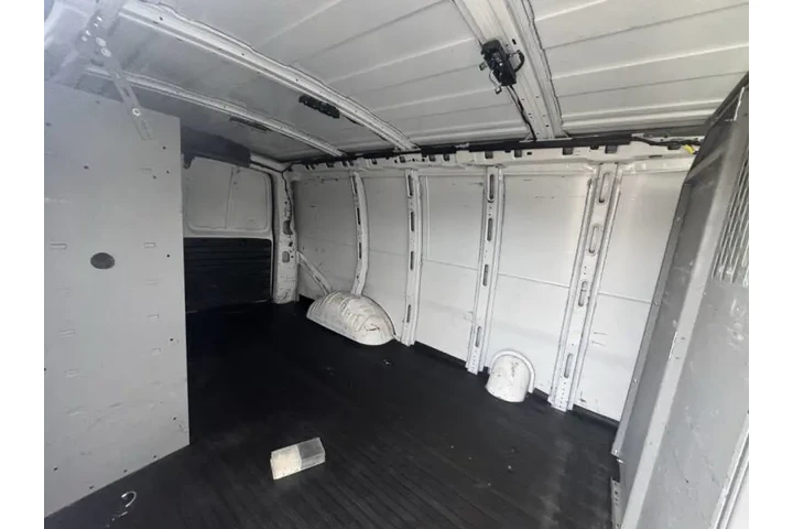 $9999 : 2019 Express 2500 image 10