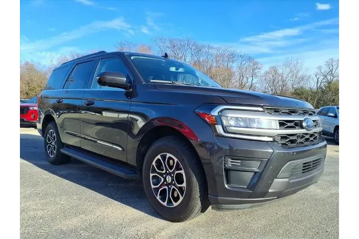 $38500 : Ford Expedition 2024 4x4 XLT image 1