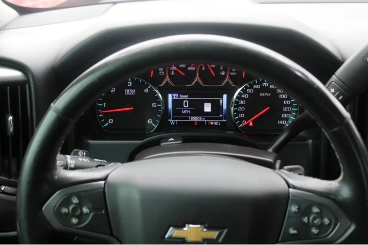 $18995 : 2018 Silverado 1500 2WD Crew image 9