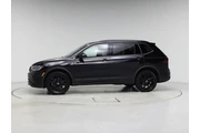 $23998 : Volkswagen Tiguan 2022 SE R- thumbnail