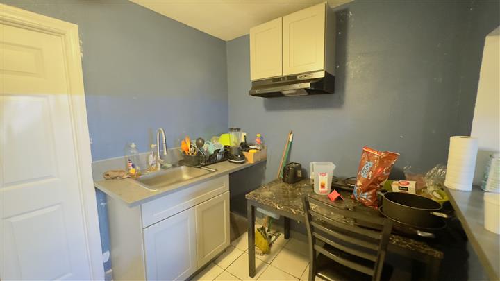 $2100 : APT 1 RECAMARA INGLEWOOD image 6