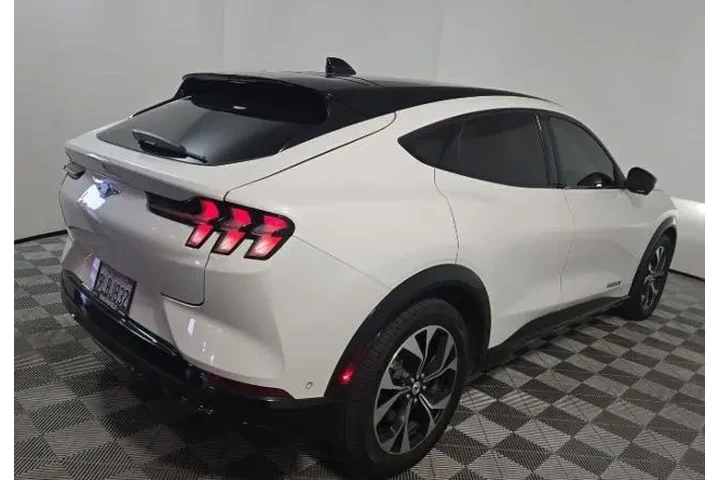 $25800 : Ford Mustang Mach-E 2023 Pre image 2