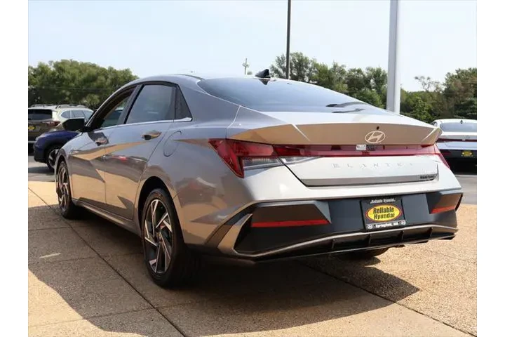 $25977 : Hyundai ELANTRA 2025 Limited image 4