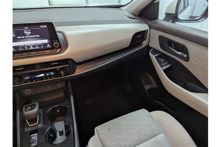 $21897 : Nissan Rogue 2023 SV 4dr Cro image 8