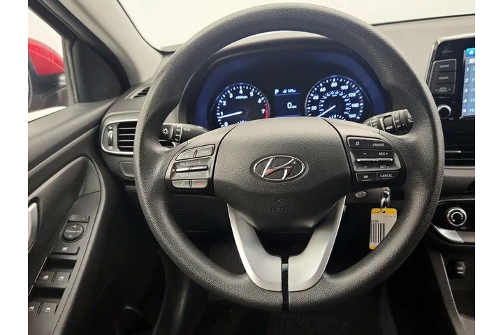 $13998 : Hyundai ELANTRA GT 2019 4dr image 10