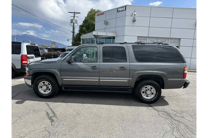 $34910 : 2002 Suburban LT image 10