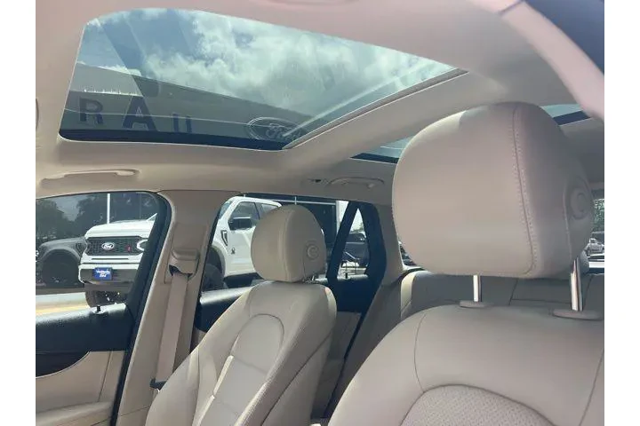 $27995 : Mercedes-Benz GLC 2022 GLC 3 image 10