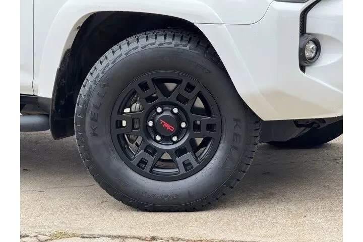 $33661 : Toyota 4Runner 2023 4x2 SR5 image 3