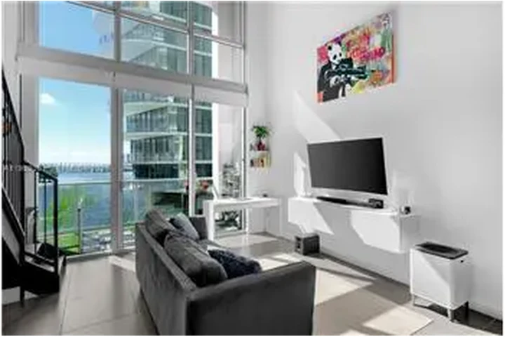 $4000 : Rental property with 1 bedro image 4