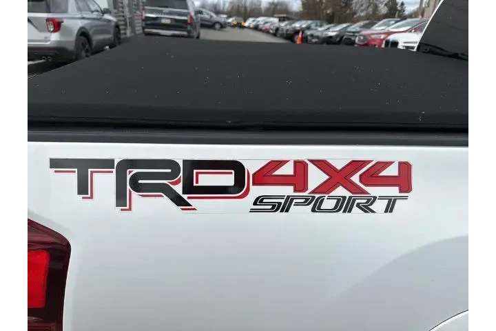 $30896 : Toyota Tacoma 2019 4x4 TRD P image 5