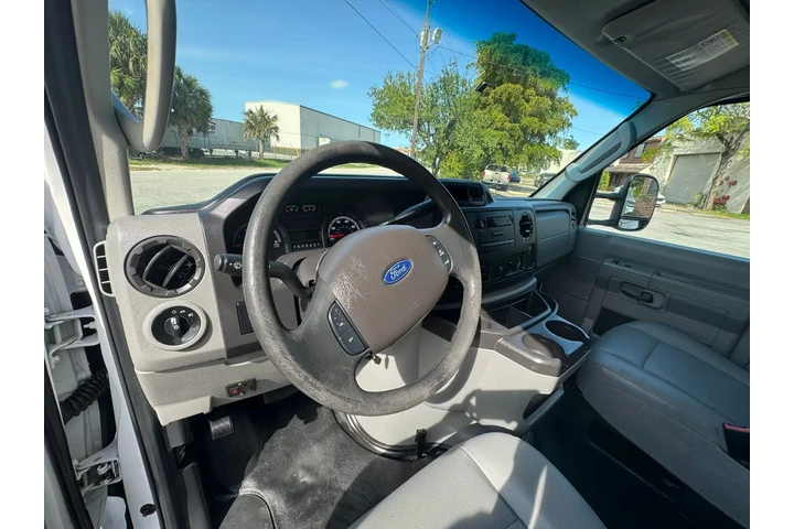 $13900 : 🚚 Ford E-450 Super D. Cutaway image 3