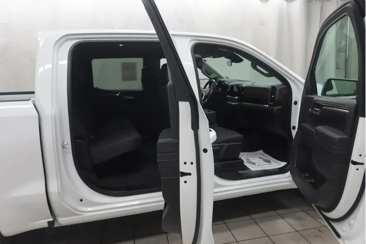 $39483 : Chevrolet Silverado 1500 202 image 8