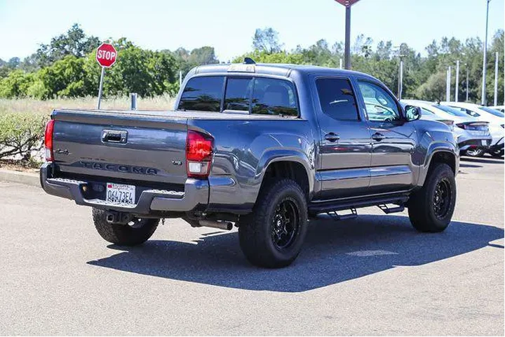 $33991 : Toyota Tacoma 2022 4x4 SR V6 image 5