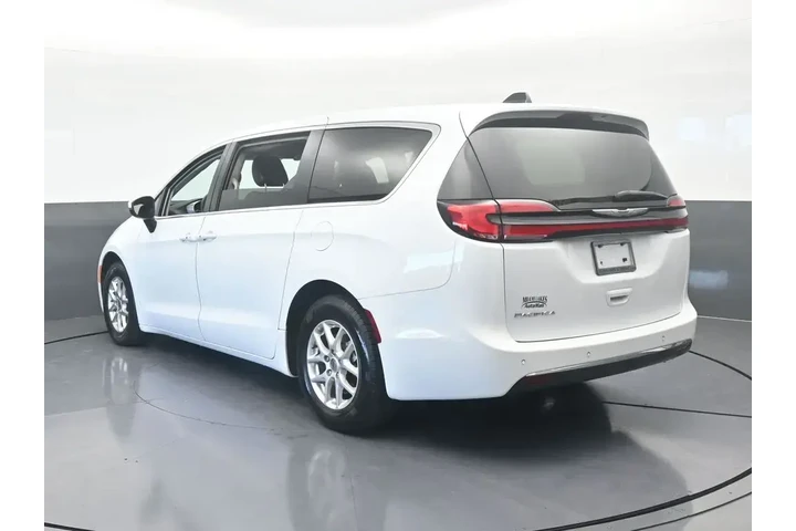 $23995 : Chrysler Pacifica 2023 Touri image 4