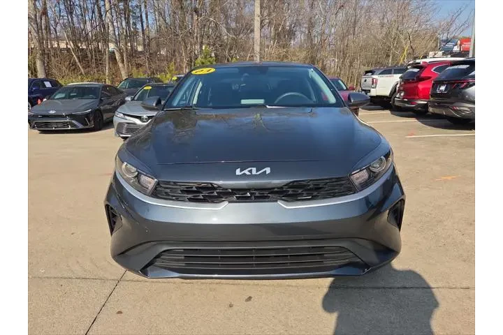 $17500 : Kia Forte 2023 LXS 4dr Sedan image 5