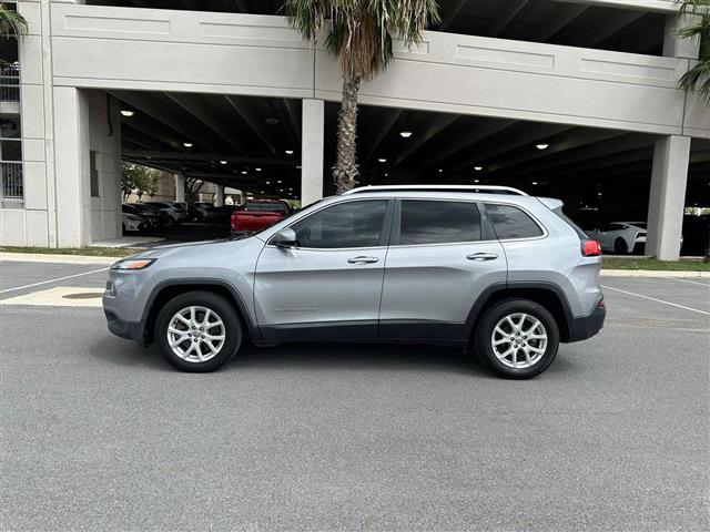 $11999 : 2017 JEEP CHEROKEE2017 JEEP C image 5