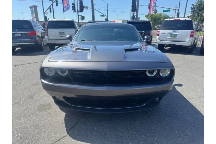 $13498 : 2017 Challenger SXT image 4