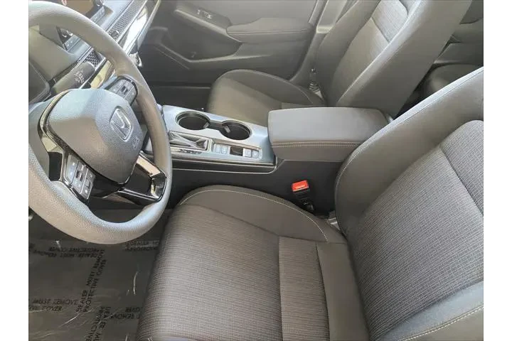 $24881 : Honda Civic 2024 LX 4dr Seda image 9