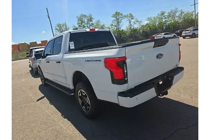 $32999 : Ford F-150 Lightning 2023 AW image 6