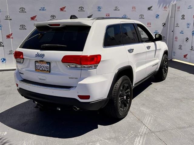 $14995 : Used 2015 Grand Cherokee RWD image 3