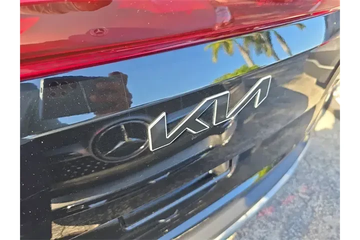 $36990 : Kia Carnival Hybrid 2025 LXS image 5