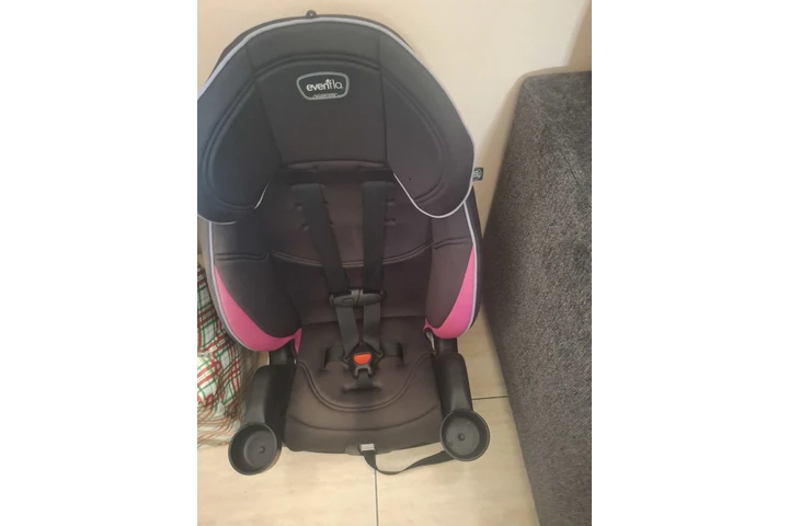 $60 : Venta de silla para coche image 2