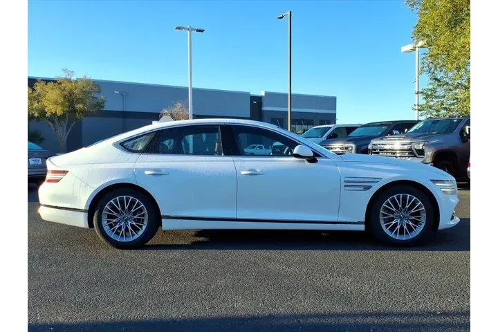 $27900 : Genesis G80 2023 AWD 2.5T 4d image 5