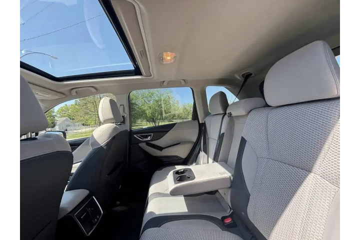 $13999 : 2021 Forester Premium image 10