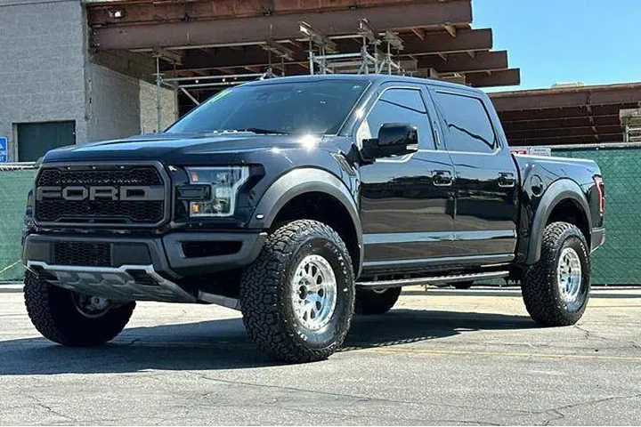 $36475 : Ford F-150 2017 4x4 Raptor 4 image 7