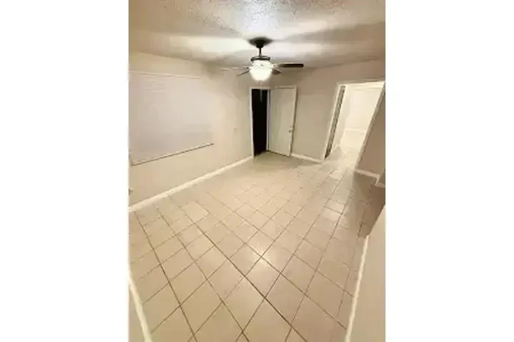 L.A.  SE RENTA CASA image 5