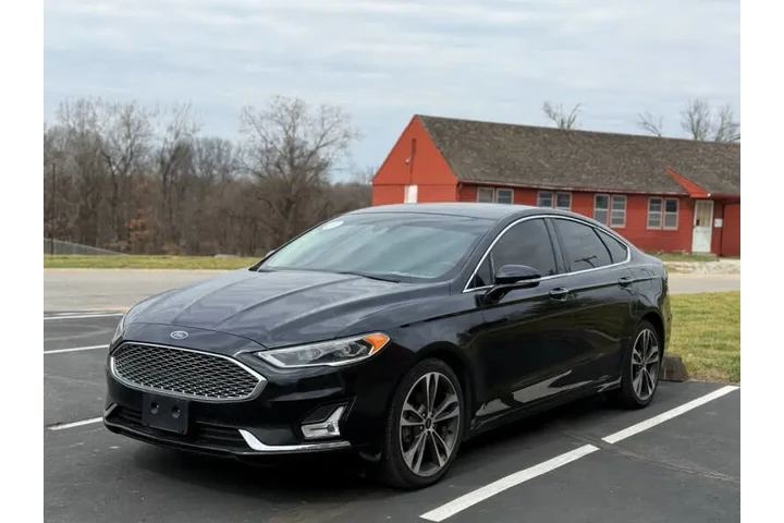 $7999 : 2019 Fusion Titanium image 2