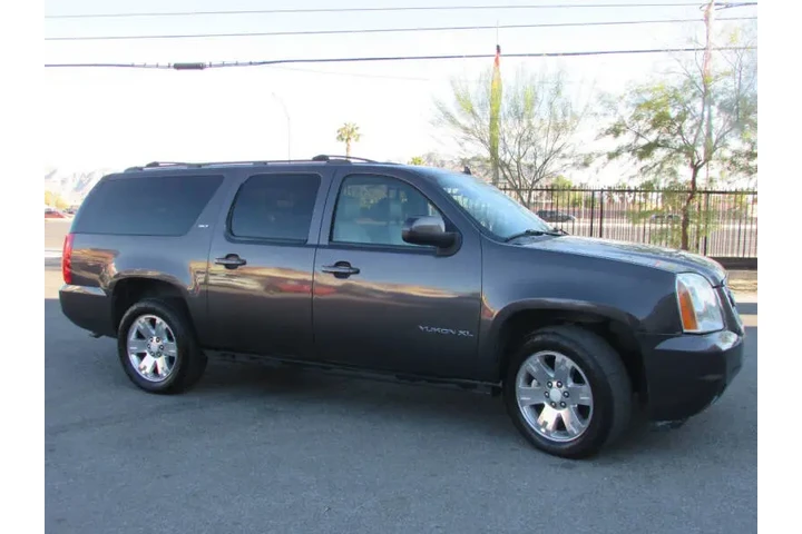 $8995 : 2010 GMC Yukon XL SLT image 3