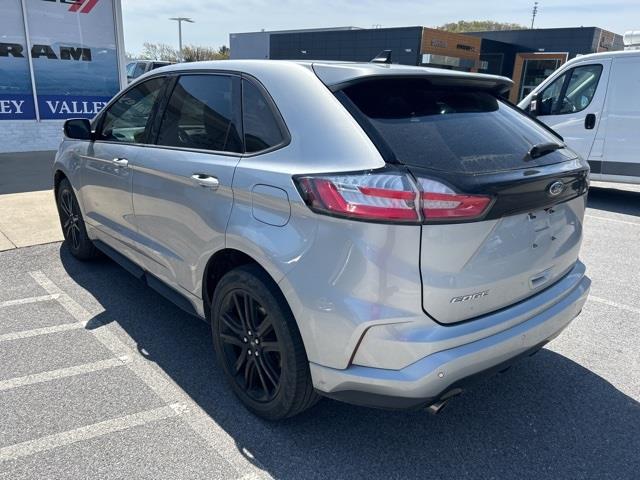 $26049 : PRE-OWNED 2020 FORD EDGE ST L image 3