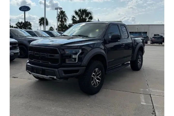$31995 : Ford F-150 2017 4x4 Raptor 4 image 1