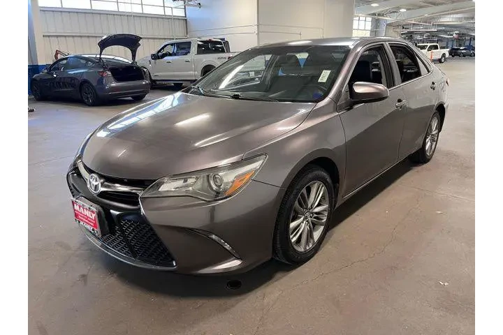$16984 : Toyota Camry 2015 image 7