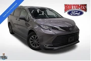 Toyota Sienna 2023 XLE 8-Pas