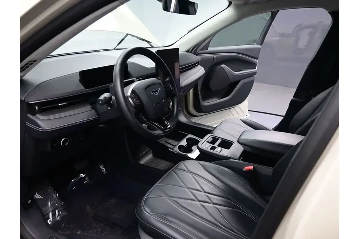 $28438 : Ford Mustang Mach-E 2025 Sel image 8